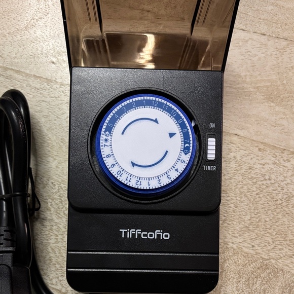 Outdoor Plug In Waterproof Outlet - Picture 2 of 6